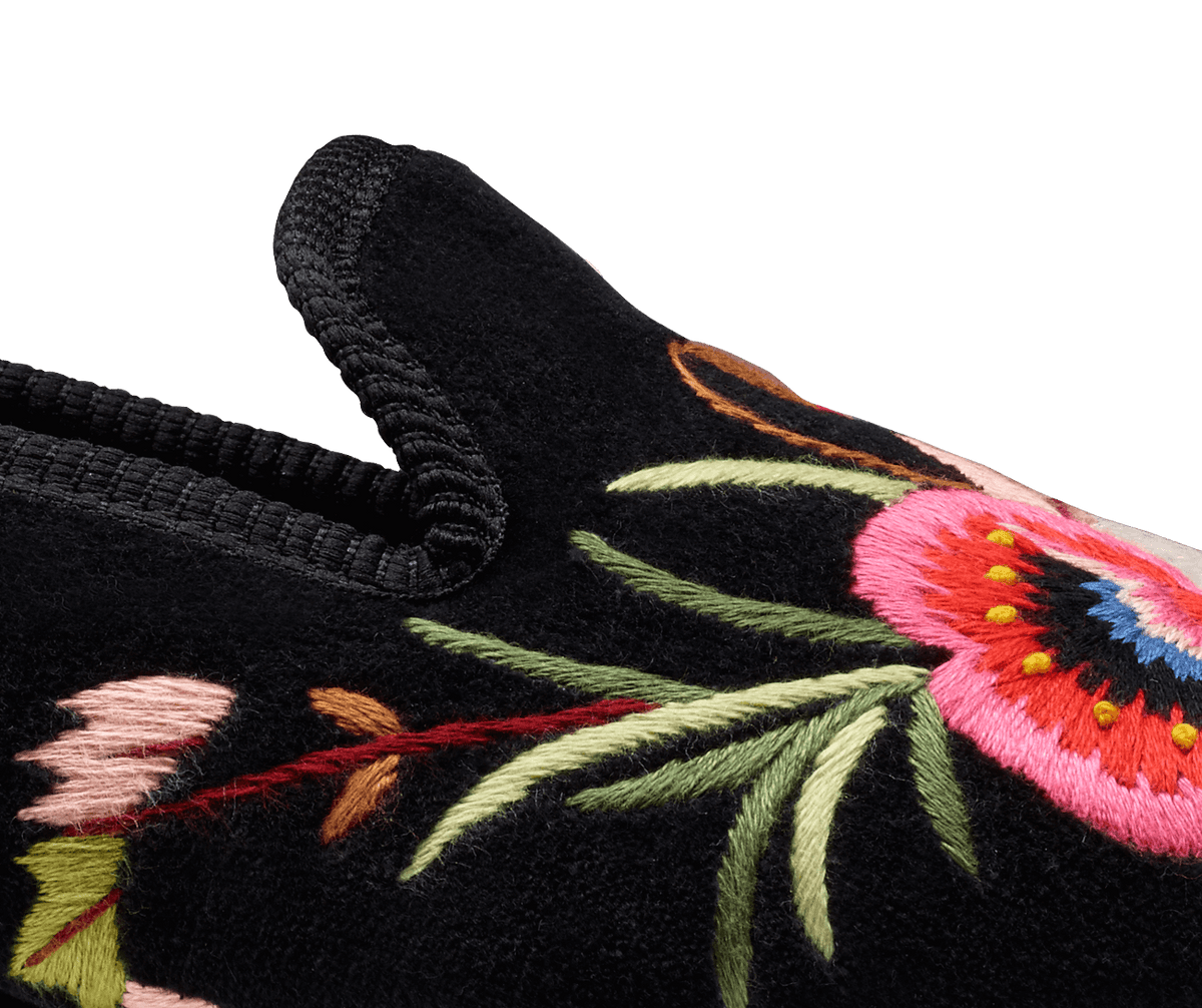 Poppies Black Velvet