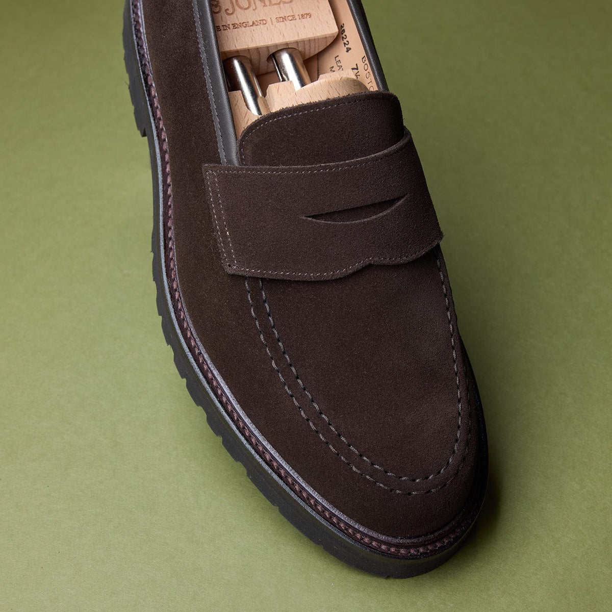 Boston 2 Dark Oak Suede