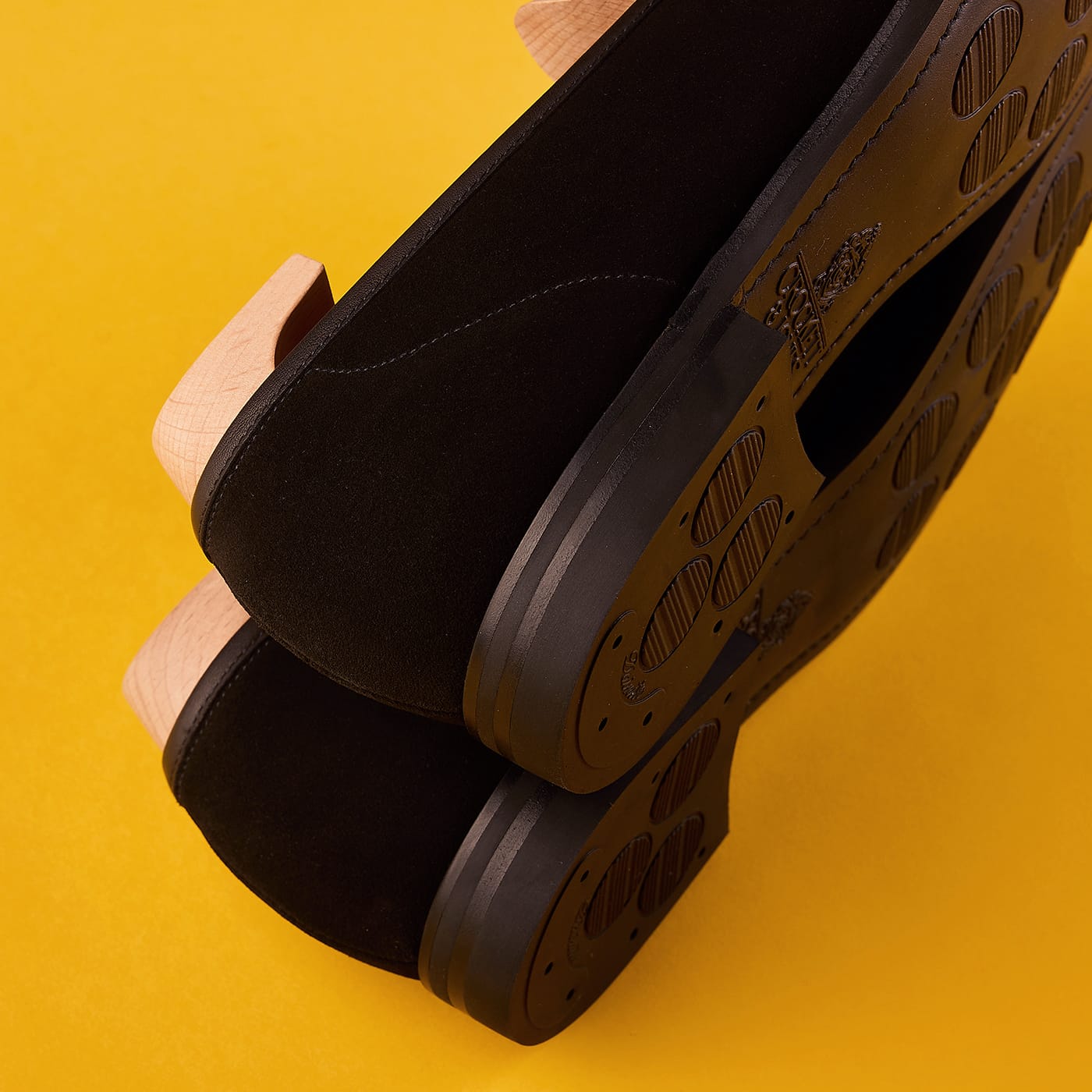 Richmond 2 Black &amp; Ocean Suede